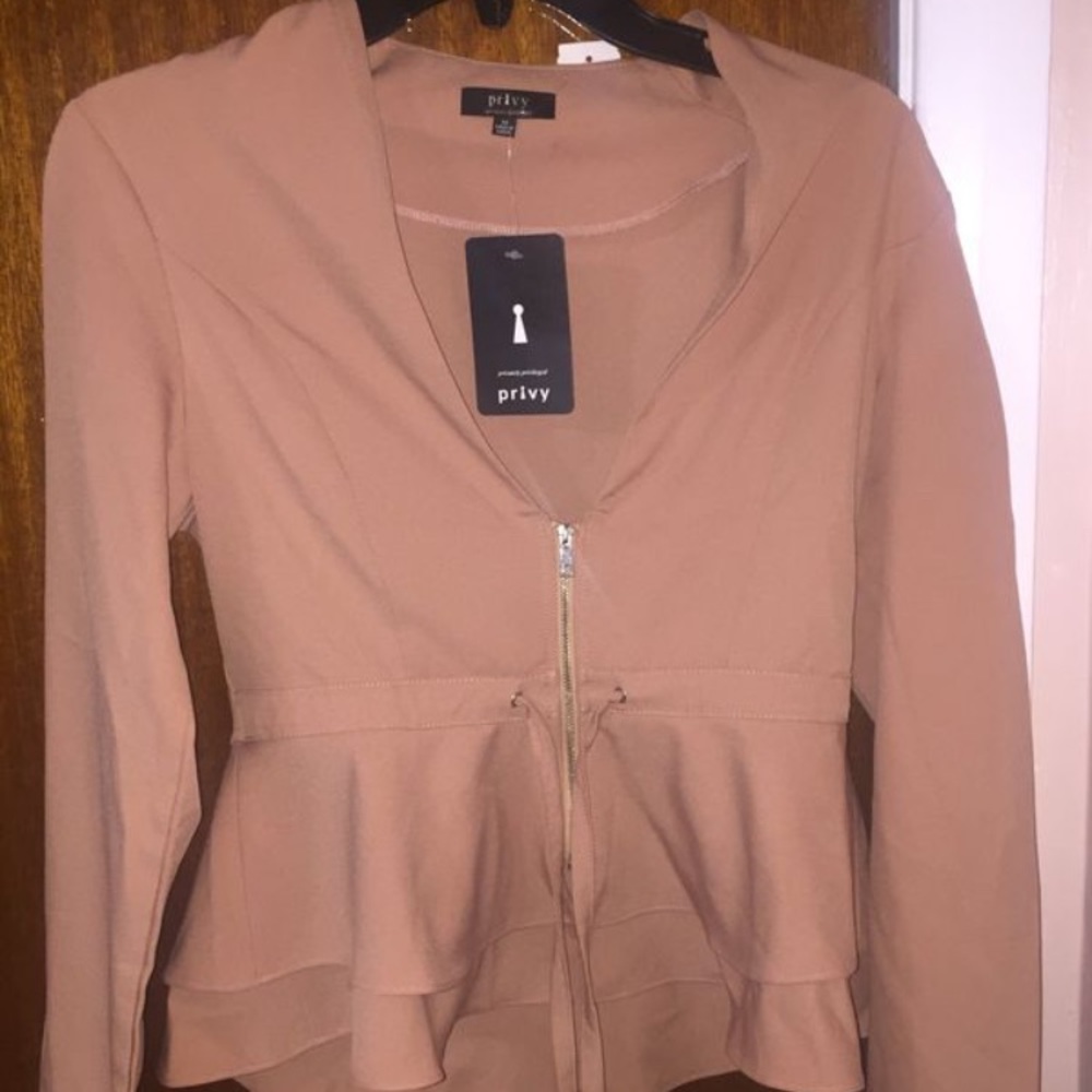 Steps New York Privy Collection Nude Top - Picture 2 of 4